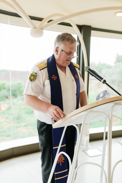 Wedding ceremony by Dr. Gerrit Rademeyer in Hazyview